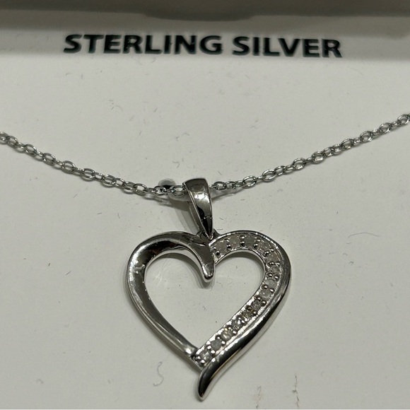 Macy's
Diamond Heart 18" Pendant Necklace (1/10 ct. t.w.) in Sterling Silver - Picture 2 of 3